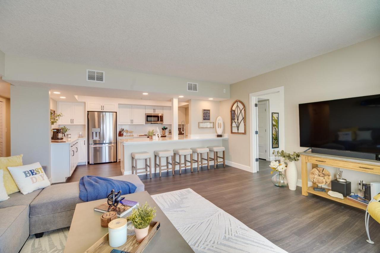 Oceanfront Satellite Beach Condo With Balcony, Views Bagian luar foto