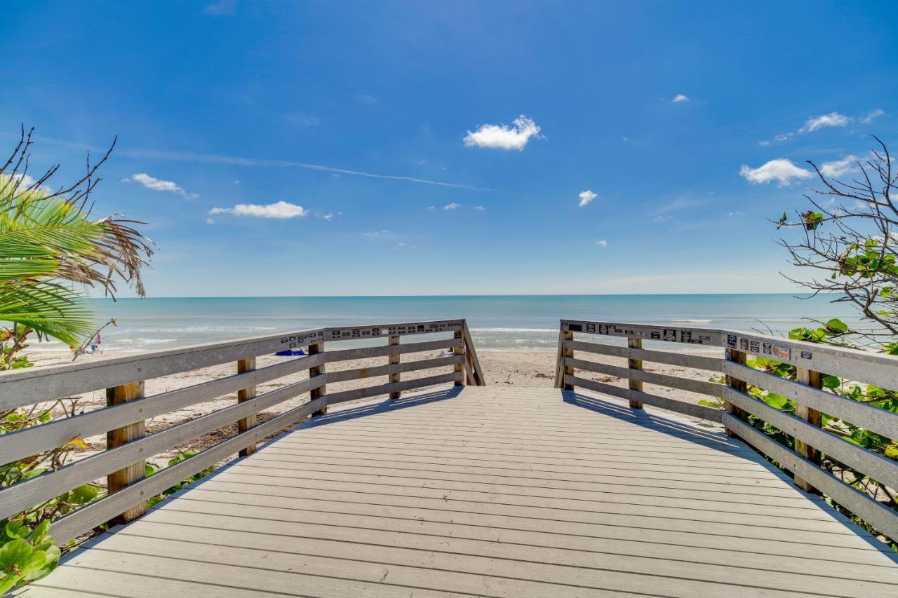Oceanfront Satellite Beach Condo With Balcony, Views Bagian luar foto